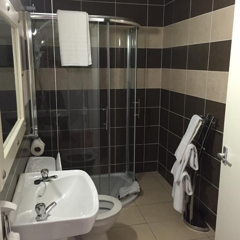 Tides Apartments Liscannor Room photo